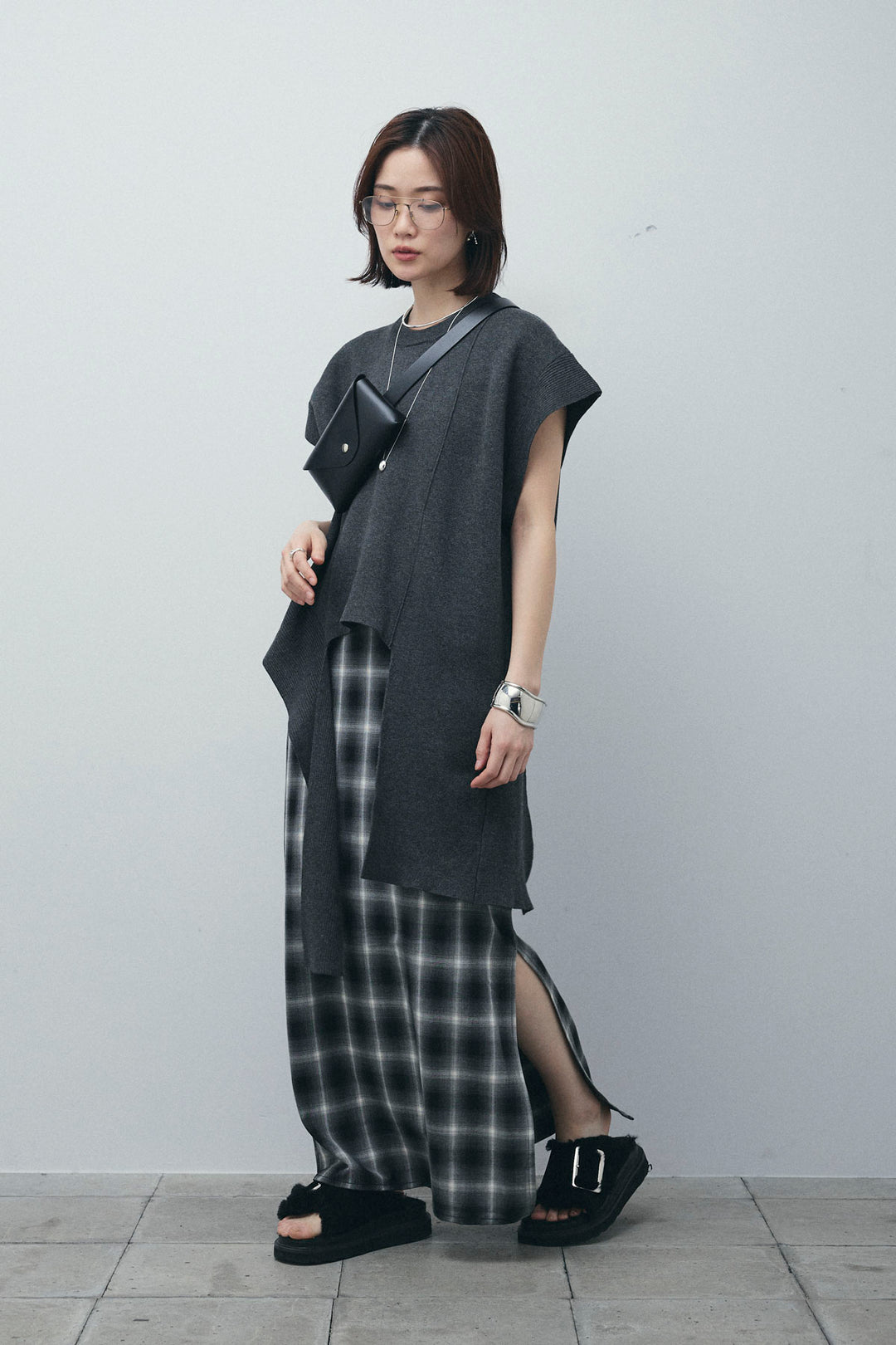 [予約/SET]アシンメトリーデザインニットベスト+チェックストレートスカート(2set)