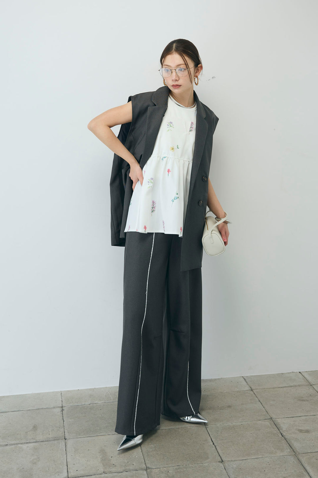 [予約/SET]ヘザーエステルテーラードジレ+フラワープリントキャミ+ヘザーエステルカーブパンツ(3set)