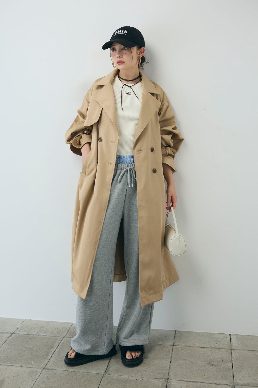 [予約/SET]ボリュームスリーブトレンチコート+フロントロゴ入りリブタンクトップ+ダブルウエストスウェットパンツ(3set)