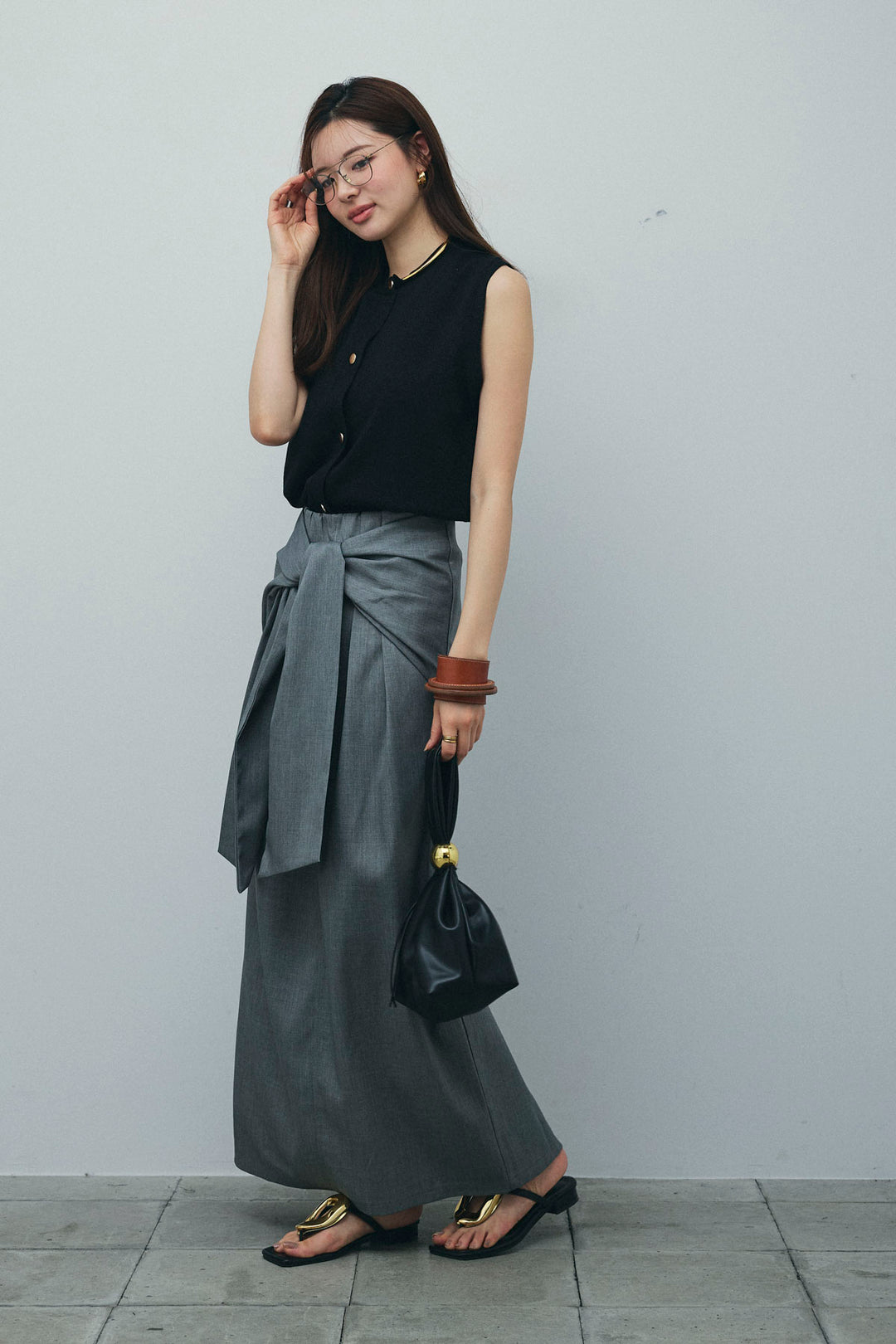 フロントクロスタイトスカート