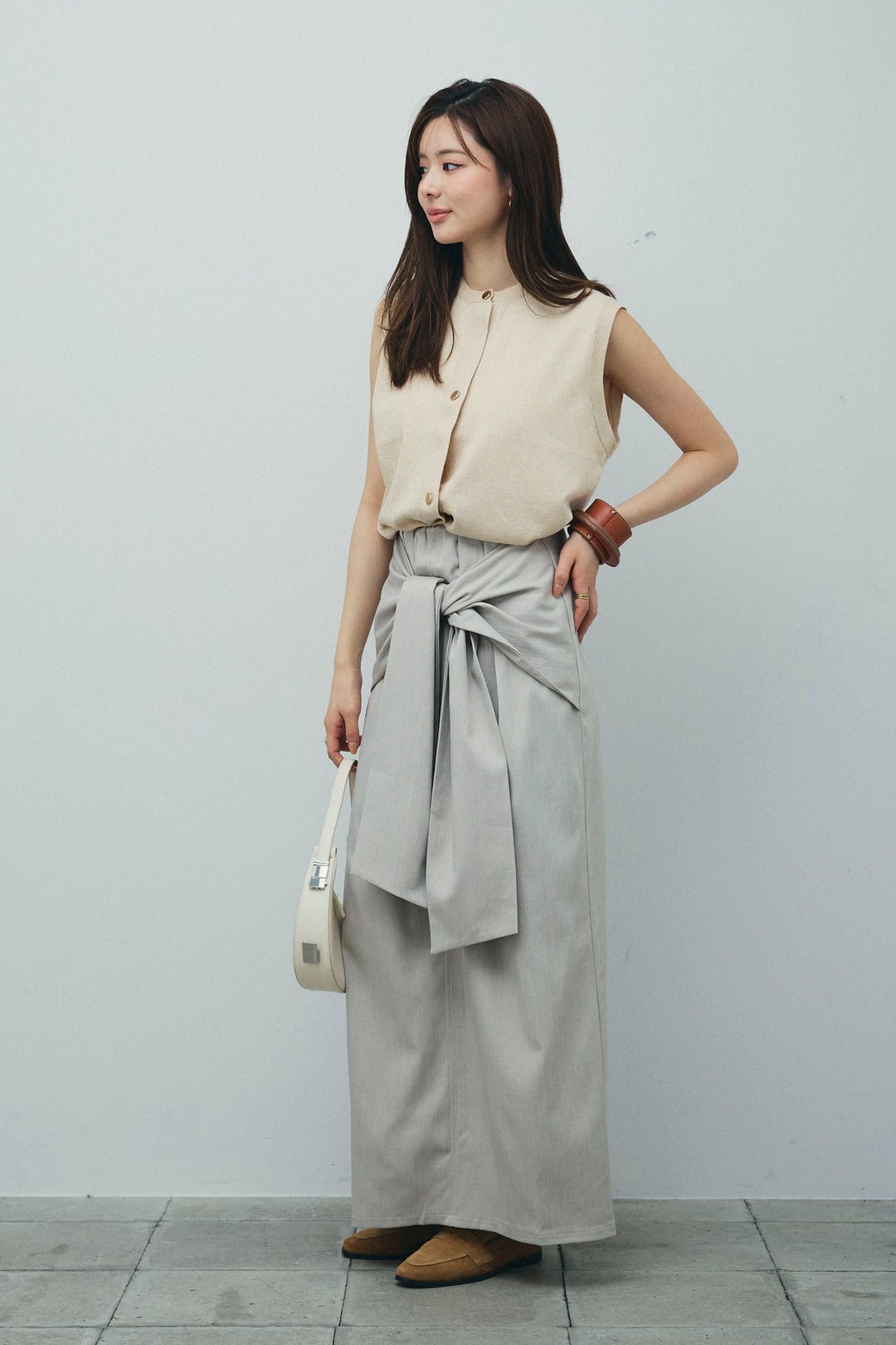 フロントクロスタイトスカート