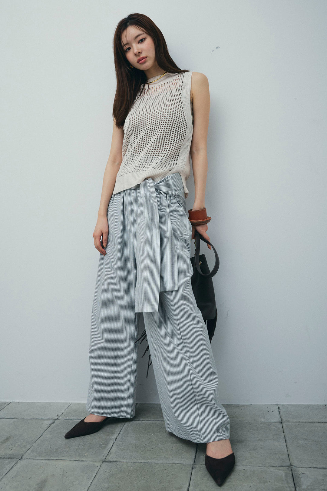 [予約/SET]フィッシュネットノースリーブニット+カップ付きストラップキャミ(2set)