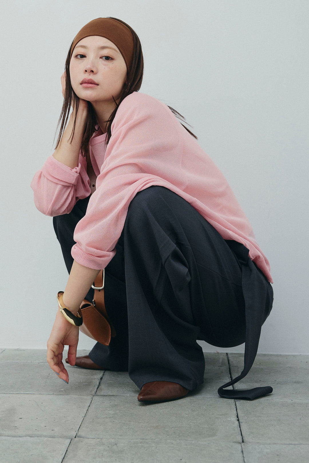 [予約/SET]ロゴプリントシアーニット+フロントクロスデザインワイドパンツ(2set)