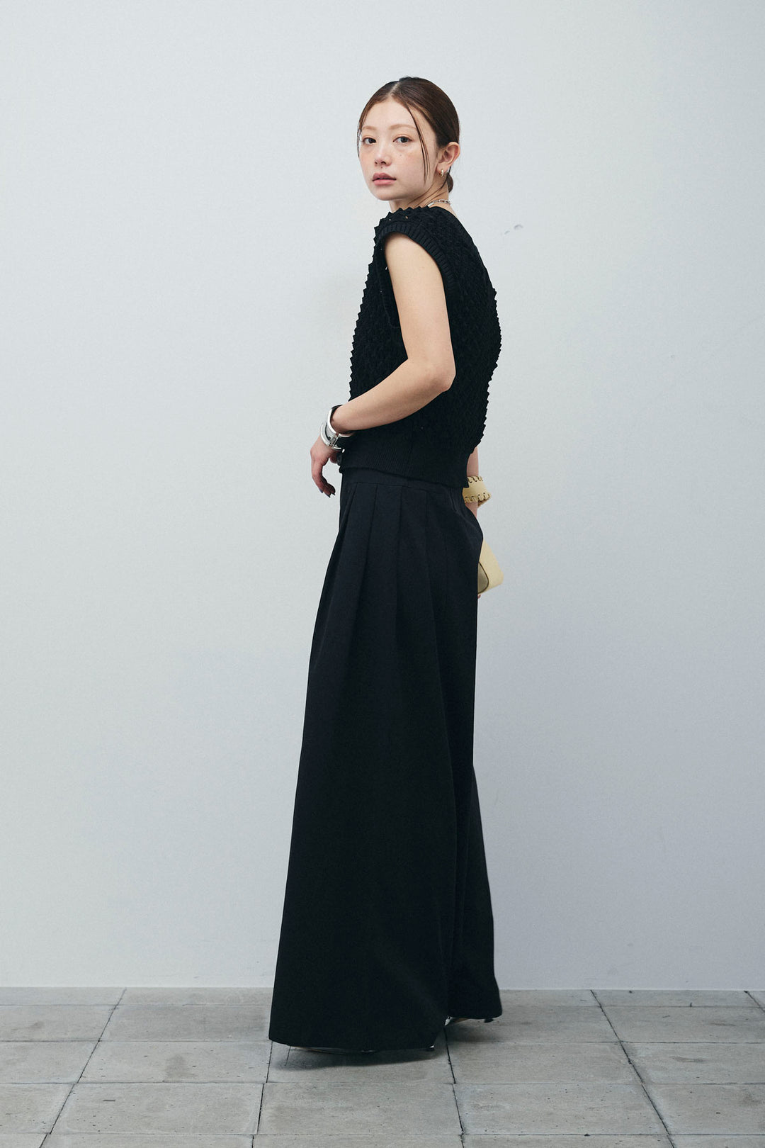 [予約/SET]カップ付きホルターネックタンク+バンピーステッチ2WAYベスト+ベルト付きバギーパンツ(3set)