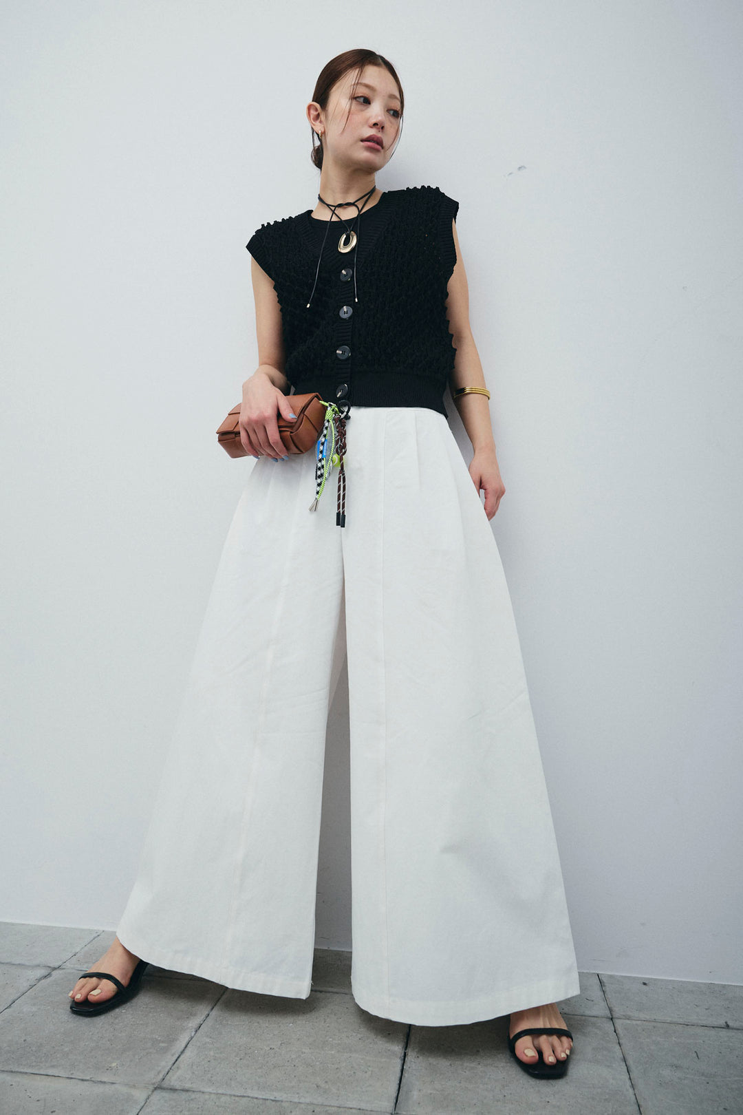 [予約/SET]カップ付きホルターネックタンク+バンピーステッチ2WAYベスト+ベルト付きバギーパンツ(3set)