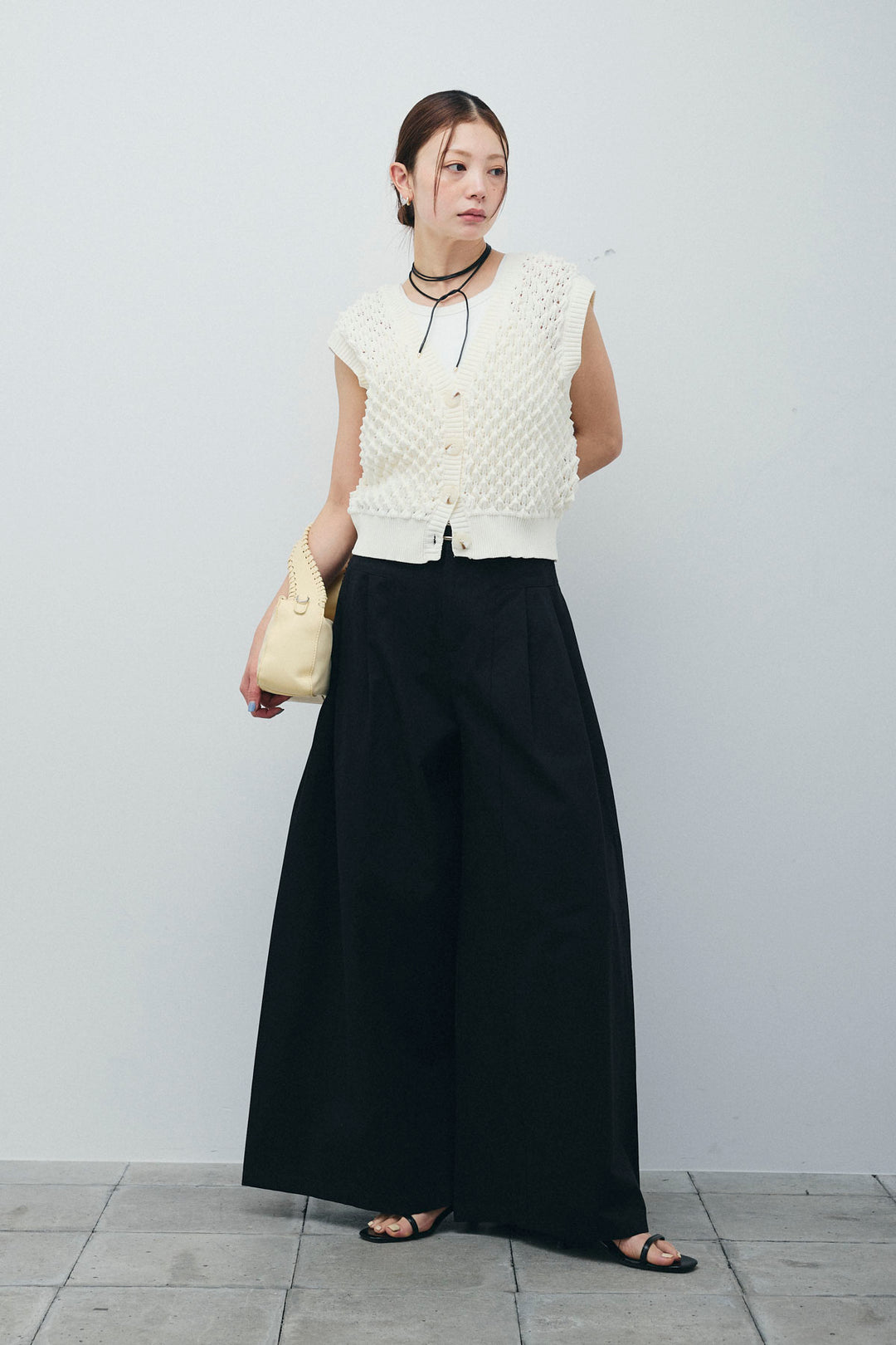 [予約/SET]カップ付きホルターネックタンク+バンピーステッチ2WAYベスト+ベルト付きバギーパンツ(3set)