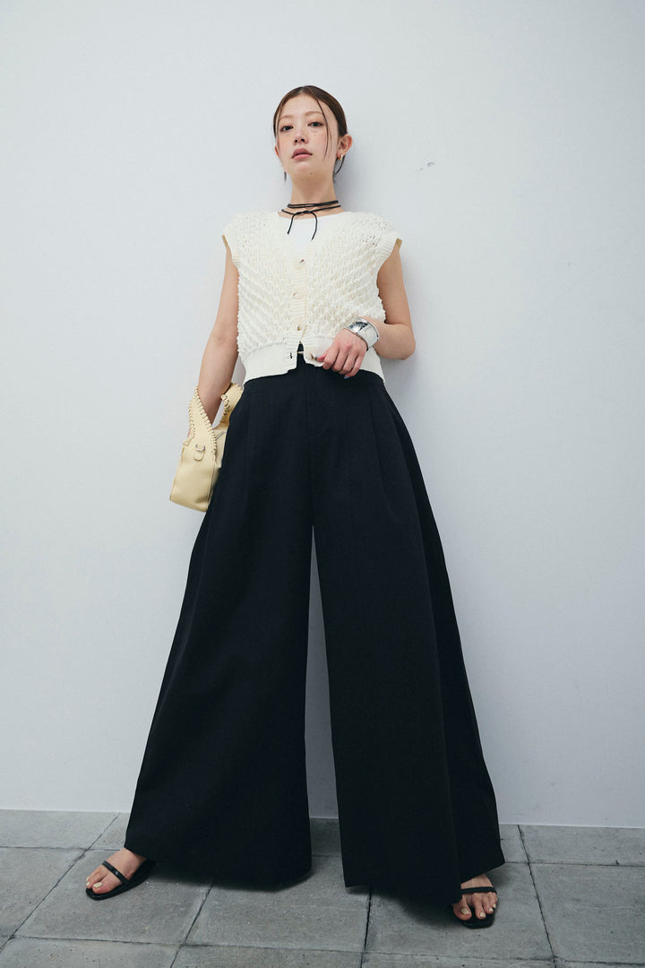 [予約/SET]カップ付きホルターネックタンク+バンピーステッチ2WAYベスト+ベルト付きバギーパンツ(3set)