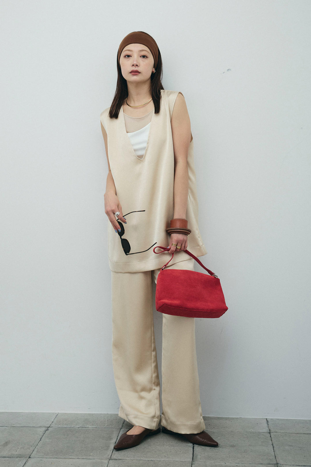 [予約/SET]Vネックサテンセットアップ+カップ付きアシンメトリーキャミソール(2set)