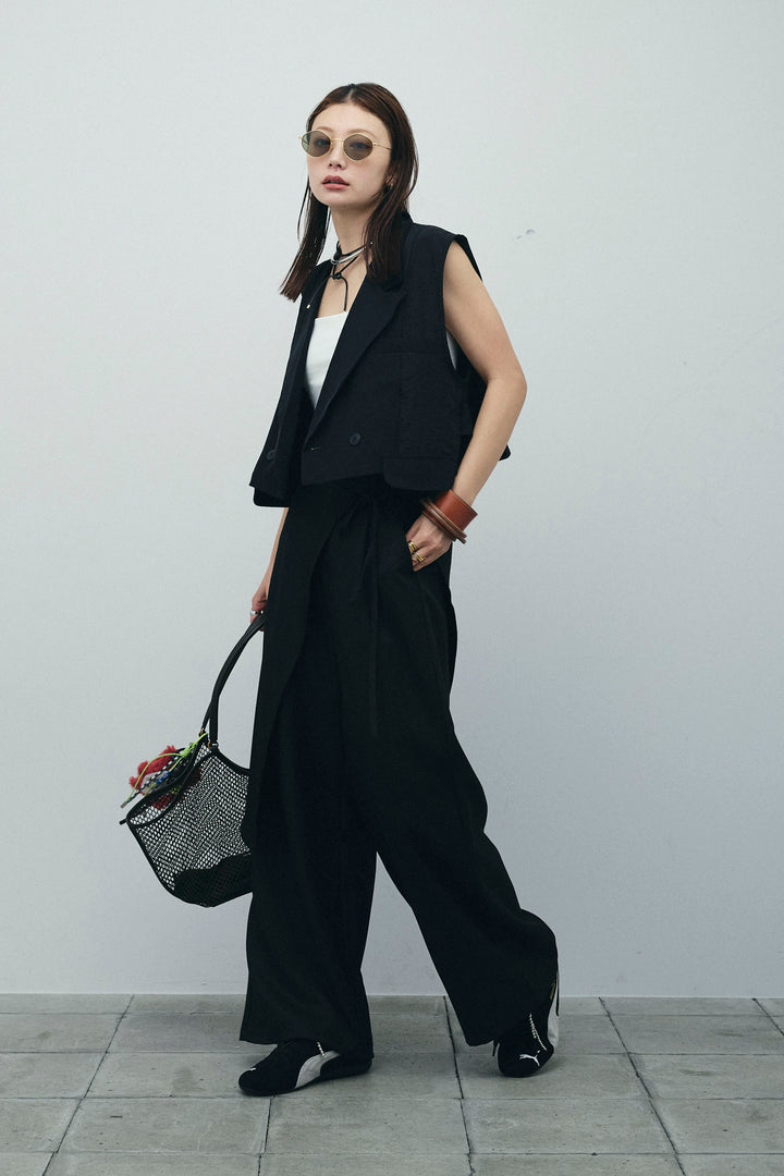 [予約/SET]バックフリルヘムショートテーラードベスト+クロップドカップ付きキャミ+ヘザーツイルラップスカート付きパンツ(3set)