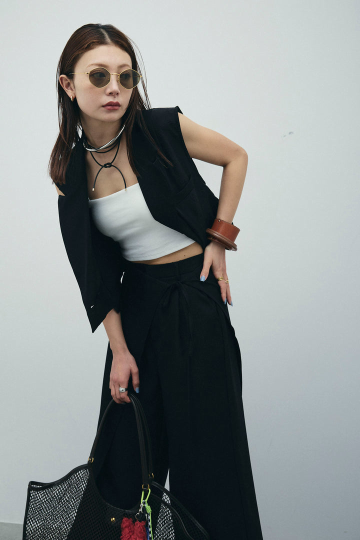 [予約/SET]バックフリルヘムショートテーラードベスト+クロップドカップ付きキャミ+ヘザーツイルラップスカート付きパンツ(3set)