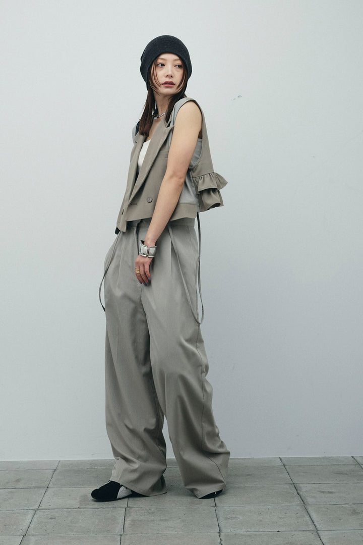 [予約/SET]バックフリルヘムショートテーラードベスト+クロップドカップ付きキャミ+クレープタックワイドサロペット(3set)