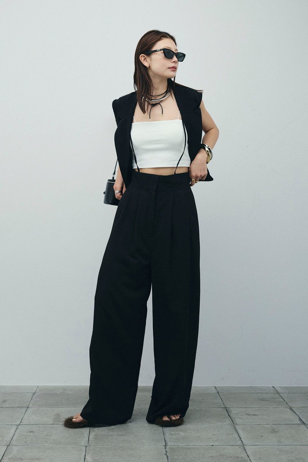 [予約/SET]バックフリルヘムショートテーラードベスト+クレープタックワイドサロペット(2set)