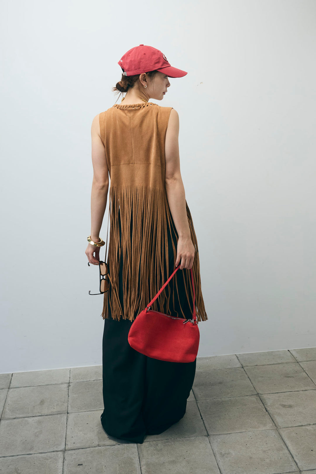 [予約/SET]スウェードライクロングフリンジジレ+ネーム入りアメスリタンク+クレープタックワイドサロペット(3set)