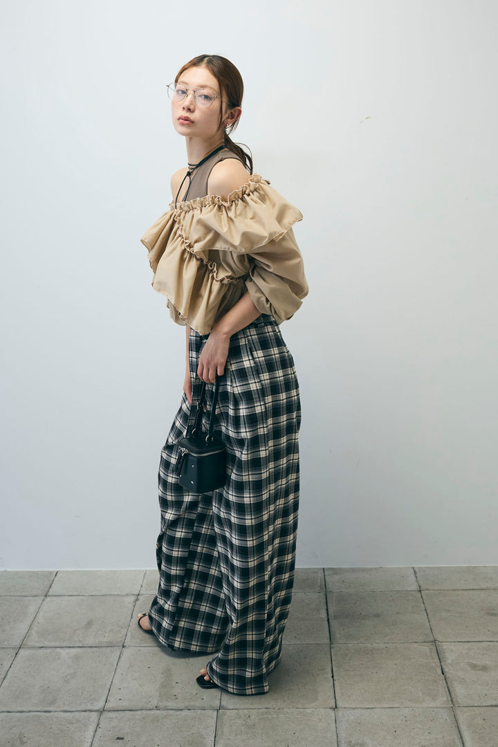 [予約/SET]TCブロード2wayフリルオフショルブラウス+カップ付きバックデザインワンショルダータンクトップ+チェックパンツ(3set)