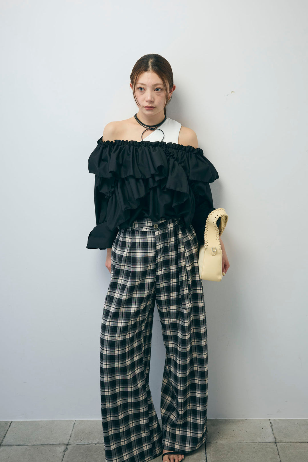 [予約/SET]TCブロード2wayフリルオフショルブラウス+カップ付きバックデザインワンショルダータンクトップ+チェックパンツ(3set)