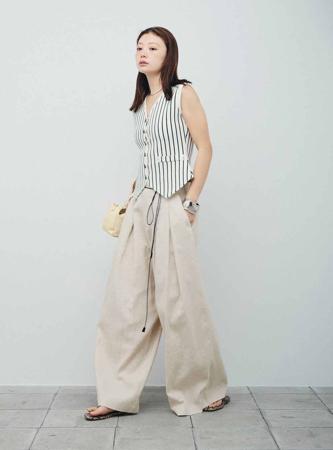 リネンライクリラックスパンツ