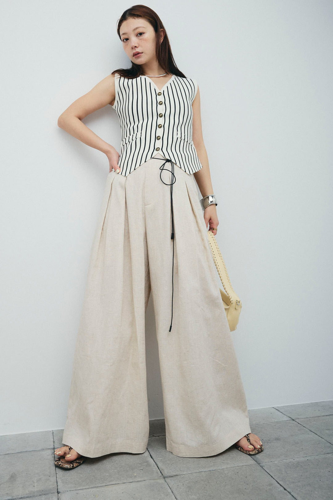 [予約/SET]チョークストライプニットベスト+リネンライクリラックスパンツ(2set)