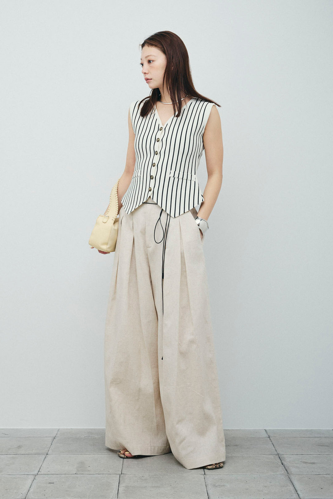 [予約/SET]チョークストライプニットベスト+リネンライクリラックスパンツ(2set)