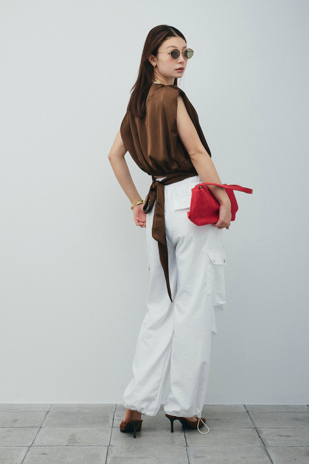 [予約/SET]アシンメトリードレープサテンブラウス+カーゴパンツ(2set)