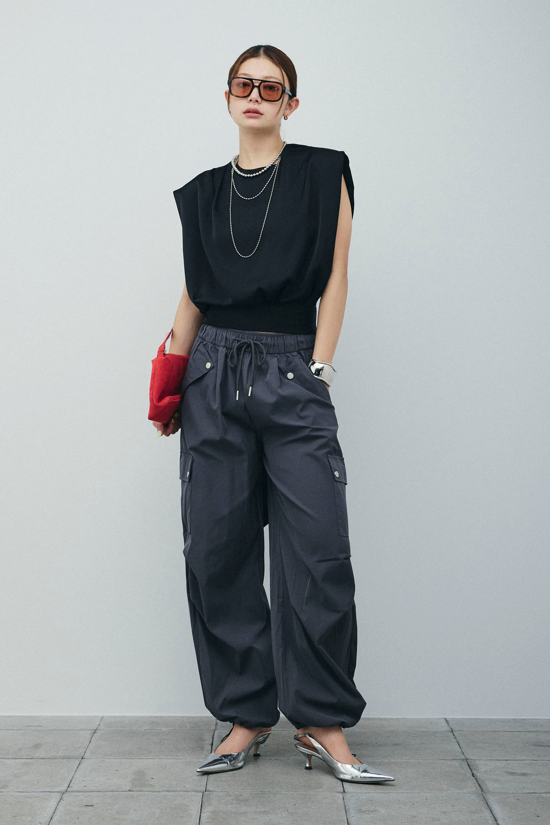 [予約/SET]アシンメトリードレープサテンブラウス+カーゴパンツ(2set)