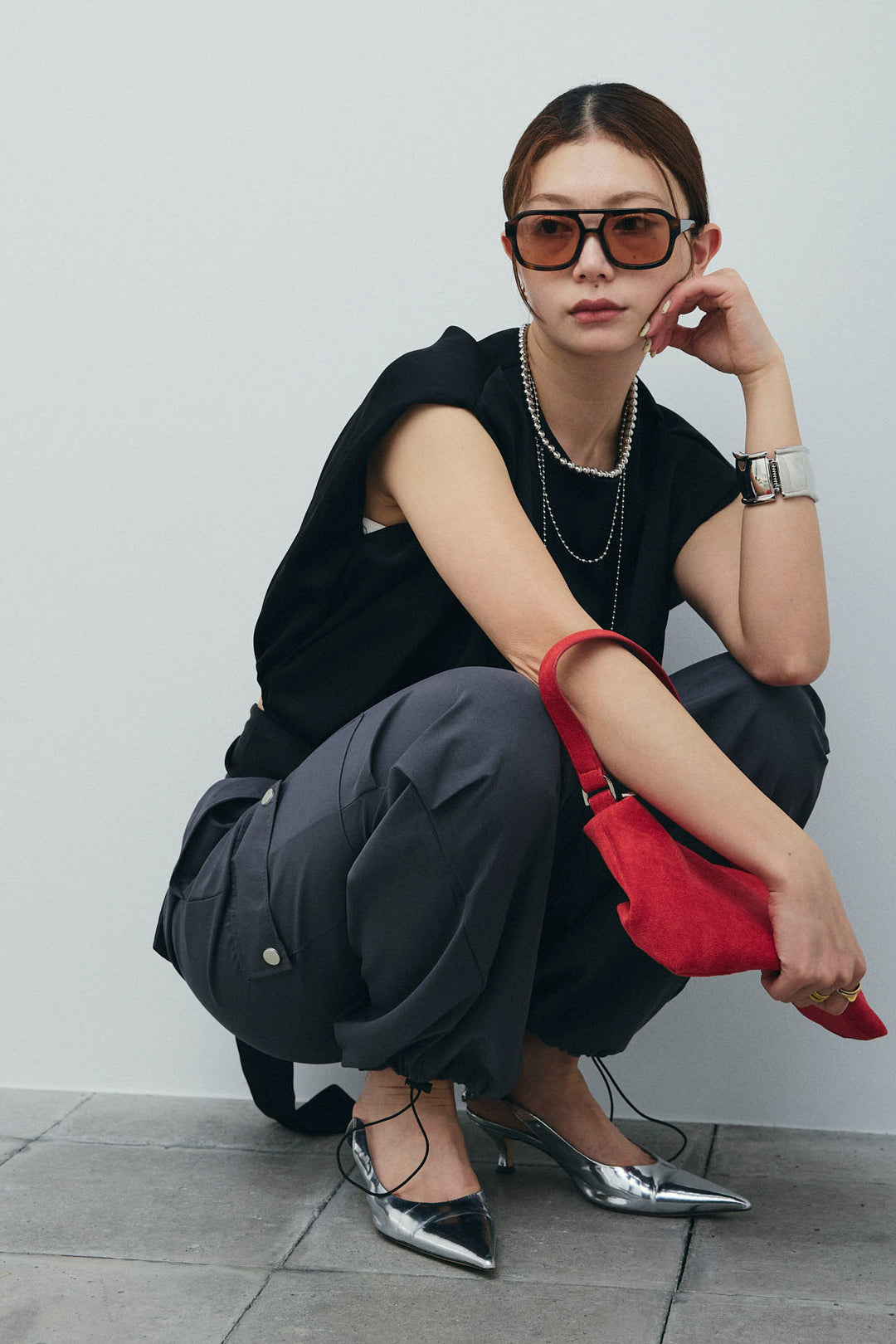 [予約/SET]アシンメトリードレープサテンブラウス+カーゴパンツ(2set)