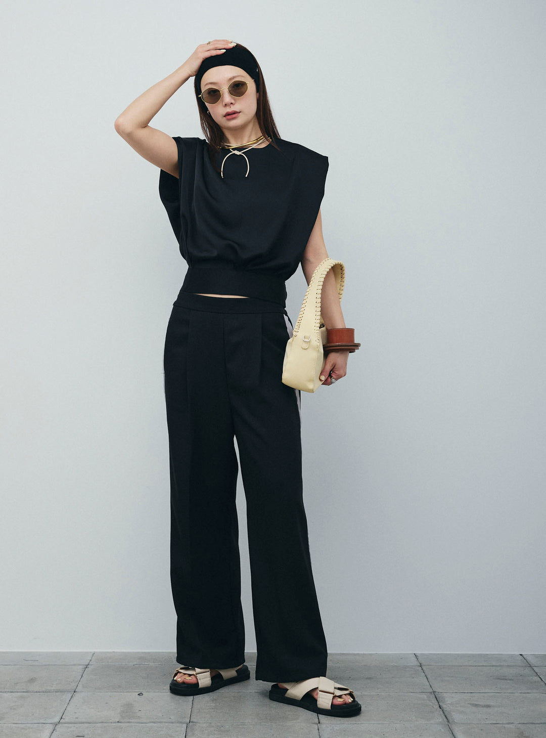 [予約/SET]アシンメトリードレープサテンブラウス+リネン混2WAYサイドラインパンツ(2set)