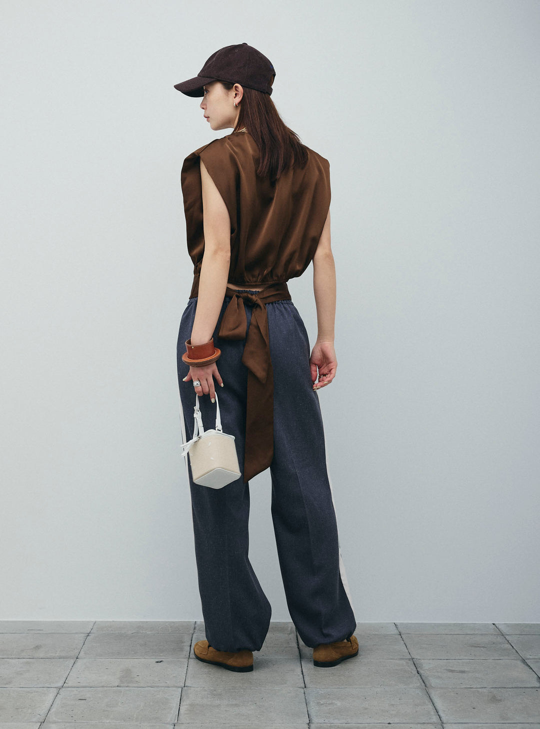 [予約/SET]アシンメトリードレープサテンブラウス+リネン混2WAYサイドラインパンツ(2set)