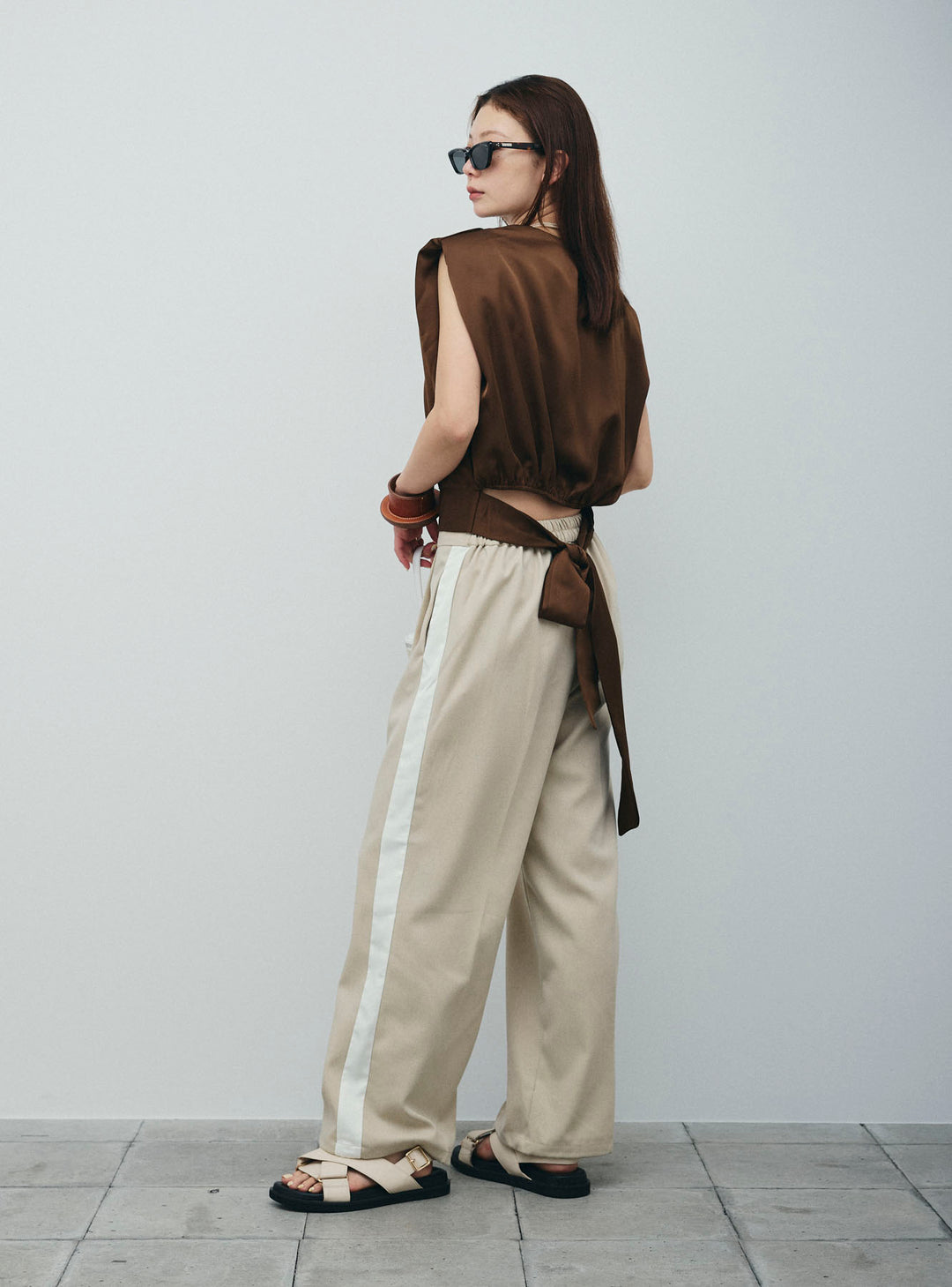 [予約/SET]アシンメトリードレープサテンブラウス+リネン混2WAYサイドラインパンツ(2set)