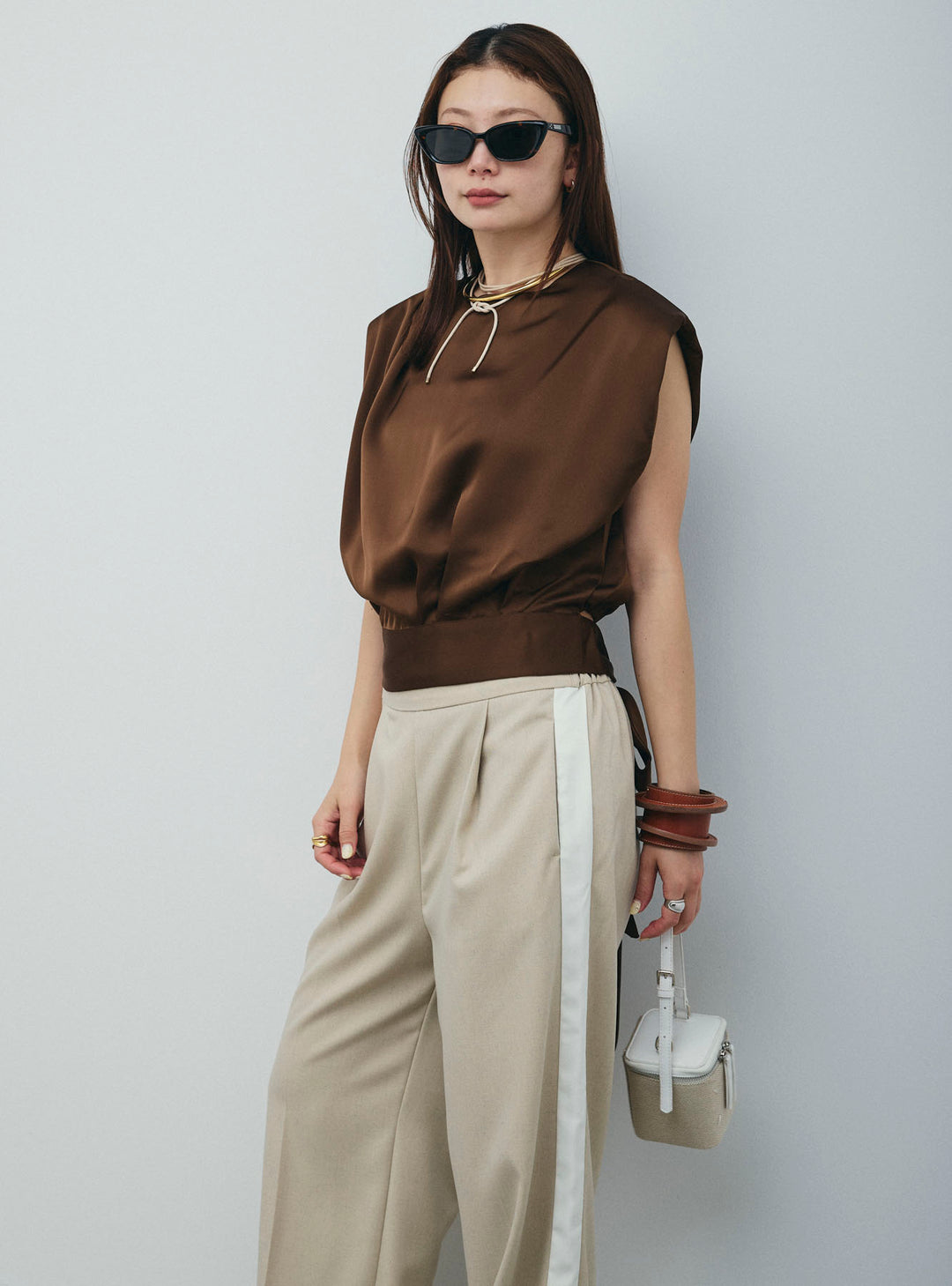 [予約/SET]アシンメトリードレープサテンブラウス+リネン混2WAYサイドラインパンツ(2set)