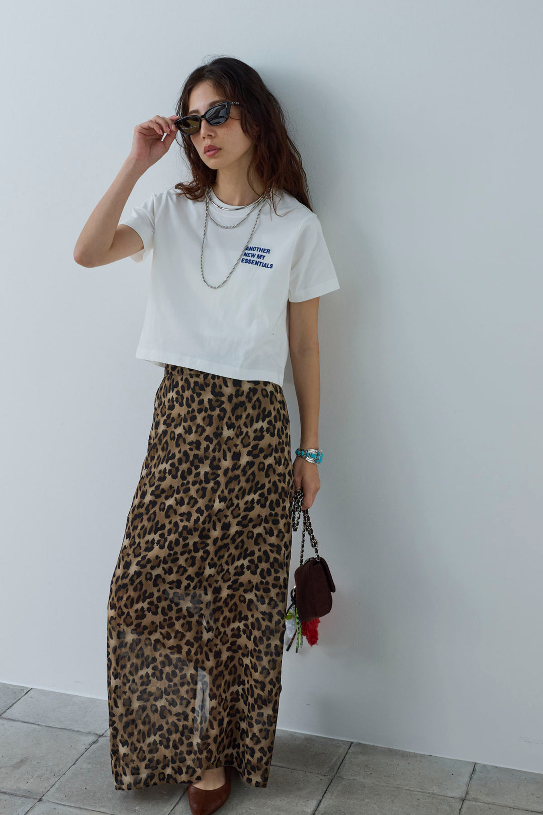 [予約]刺繍ロゴショート丈 Tシャツ