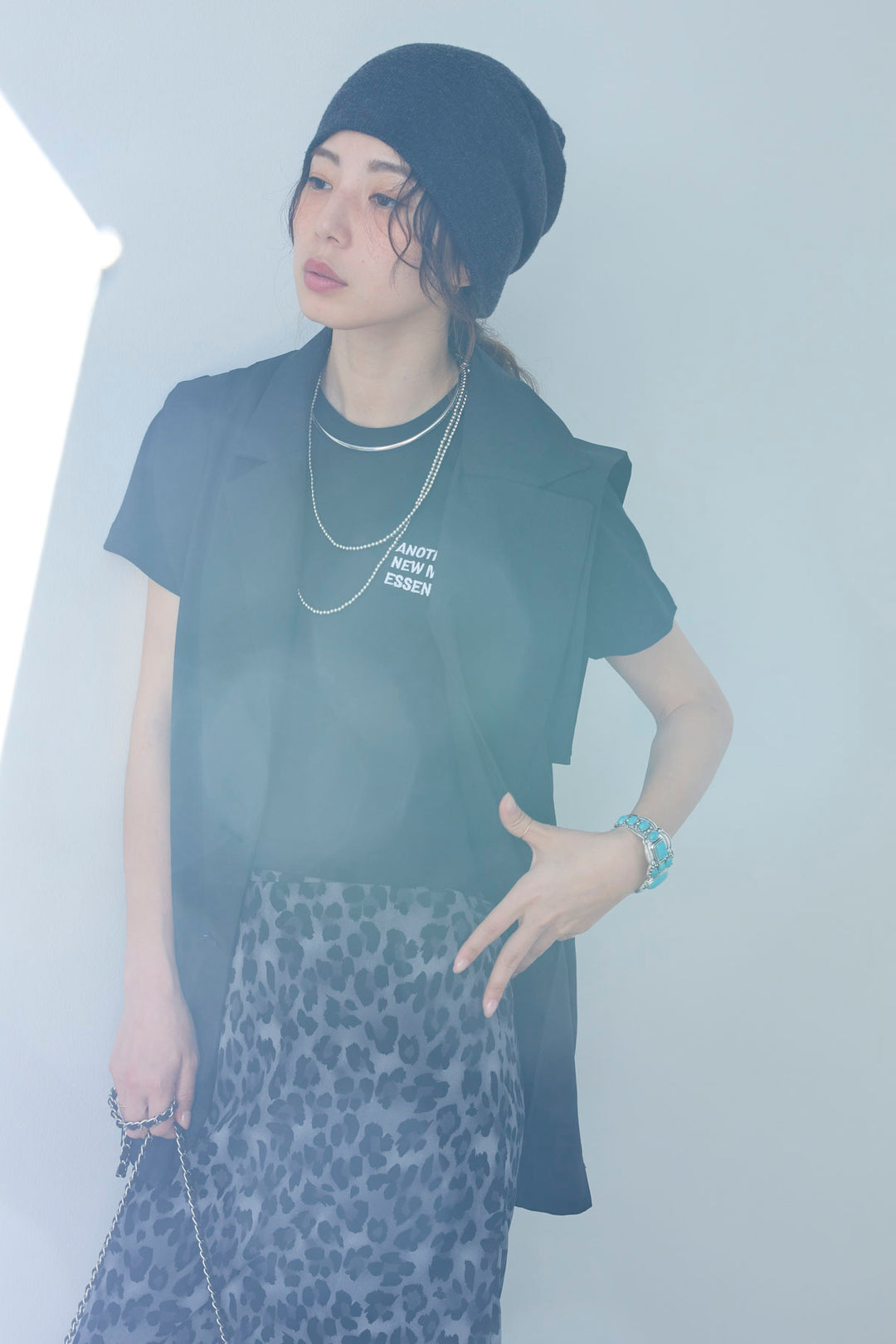 [予約/SET]リネンタッチテーラードジレ+刺繍ロゴショート丈 Tシャツ+レオパードシアースカート(3set)