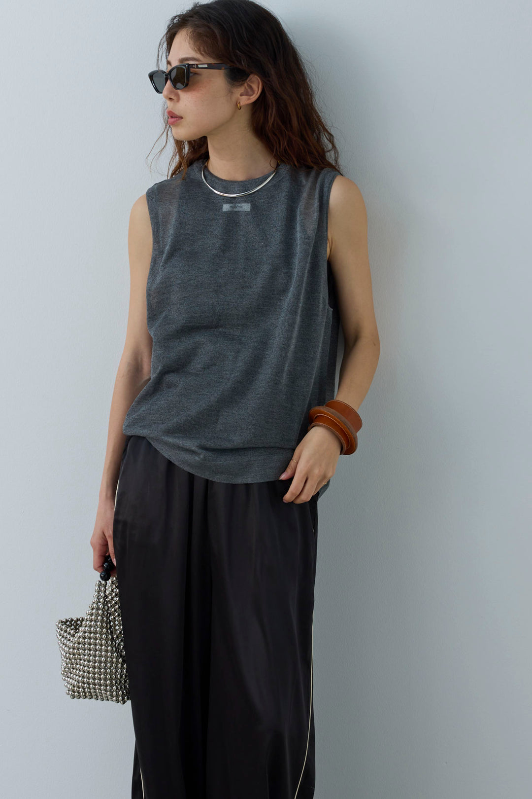 [予約/SET]シアーノースリーブニット+サイドラインサテンパンツ(2set)