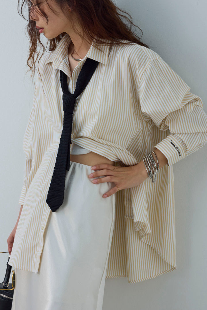 [予約/SET]刺繍入りストライプオーバーサイズシャツ+剣先三角シルクニットタイ+サテンナロースカート(3set)