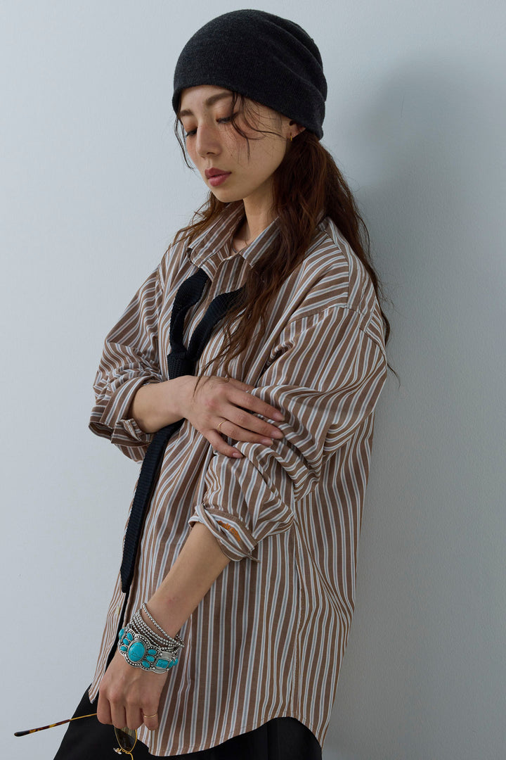 [予約/SET]刺繍入りストライプオーバーサイズシャツ+剣先三角シルクニットタイ+サテンナロースカート(3set)