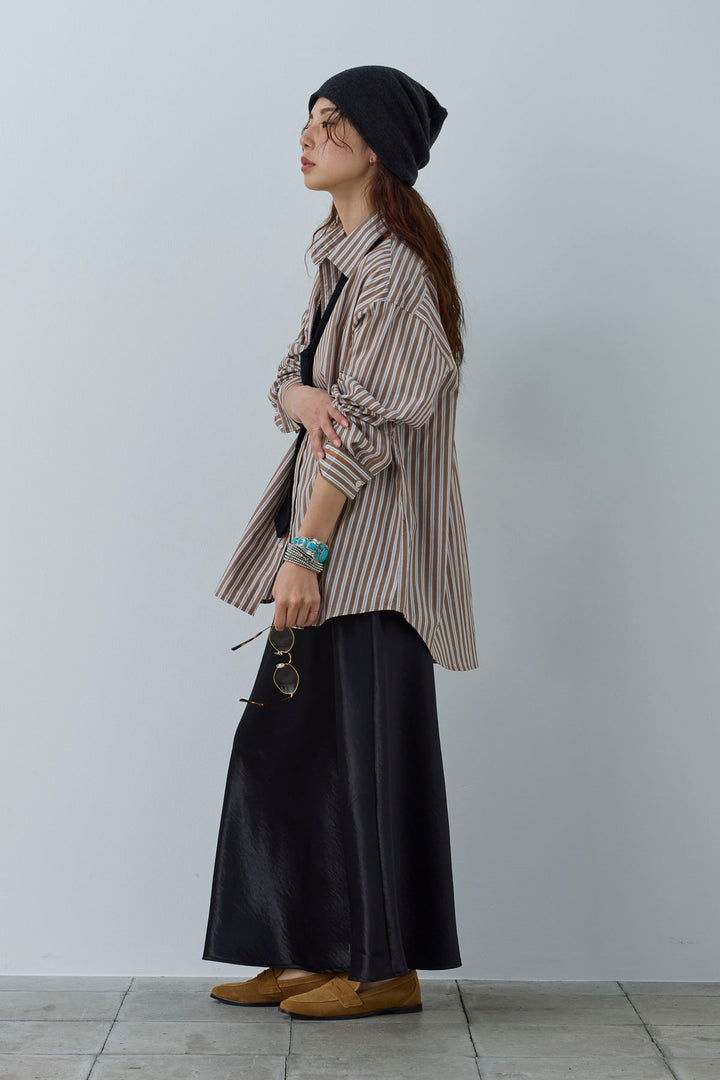 [予約/SET]刺繍入りストライプオーバーサイズシャツ+剣先三角シルクニットタイ+サテンナロースカート(3set)