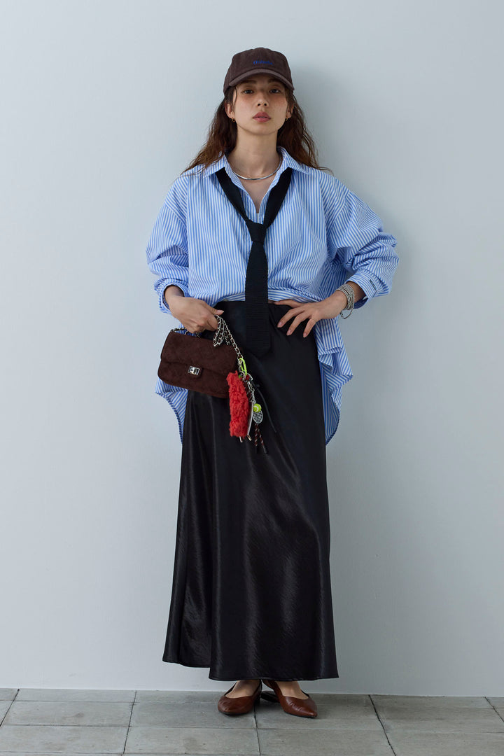 [予約/SET]刺繍入りストライプオーバーサイズシャツ+剣先三角シルクニットタイ+サテンナロースカート(3set)