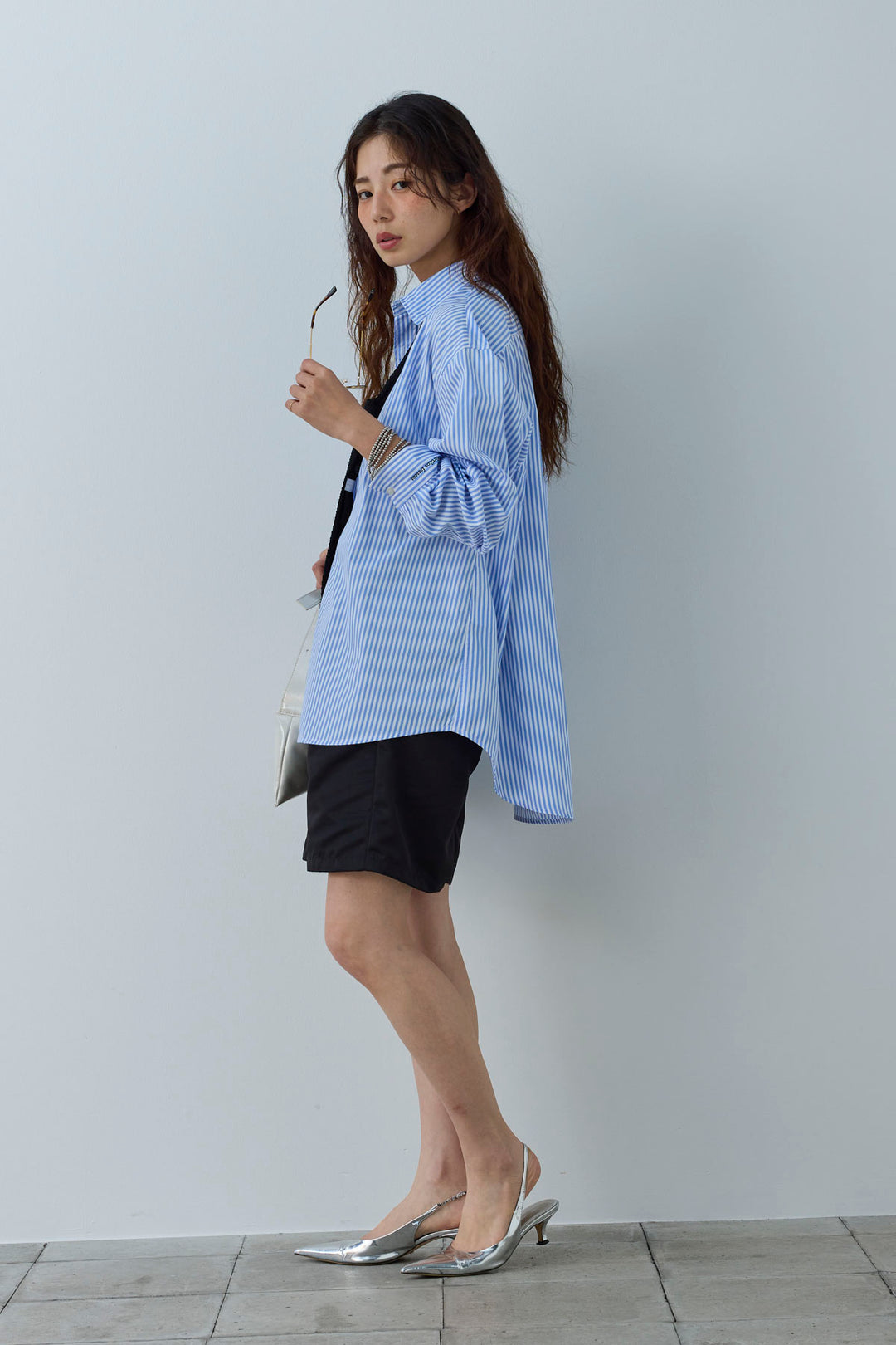 [予約/SET]刺繍入りストライプオーバーサイズシャツ+ツイルタックハーフパンツ(2set)