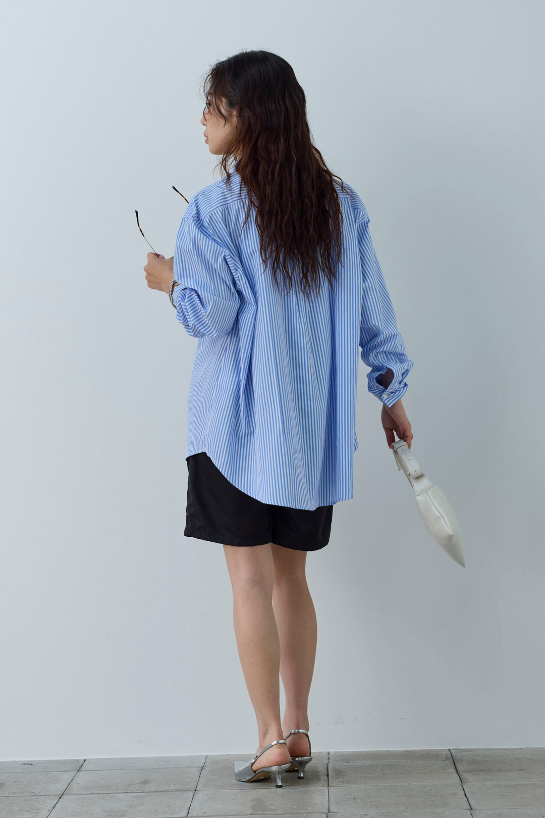 [予約/SET]刺繍入りストライプオーバーサイズシャツ+ツイルタックハーフパンツ(2set)