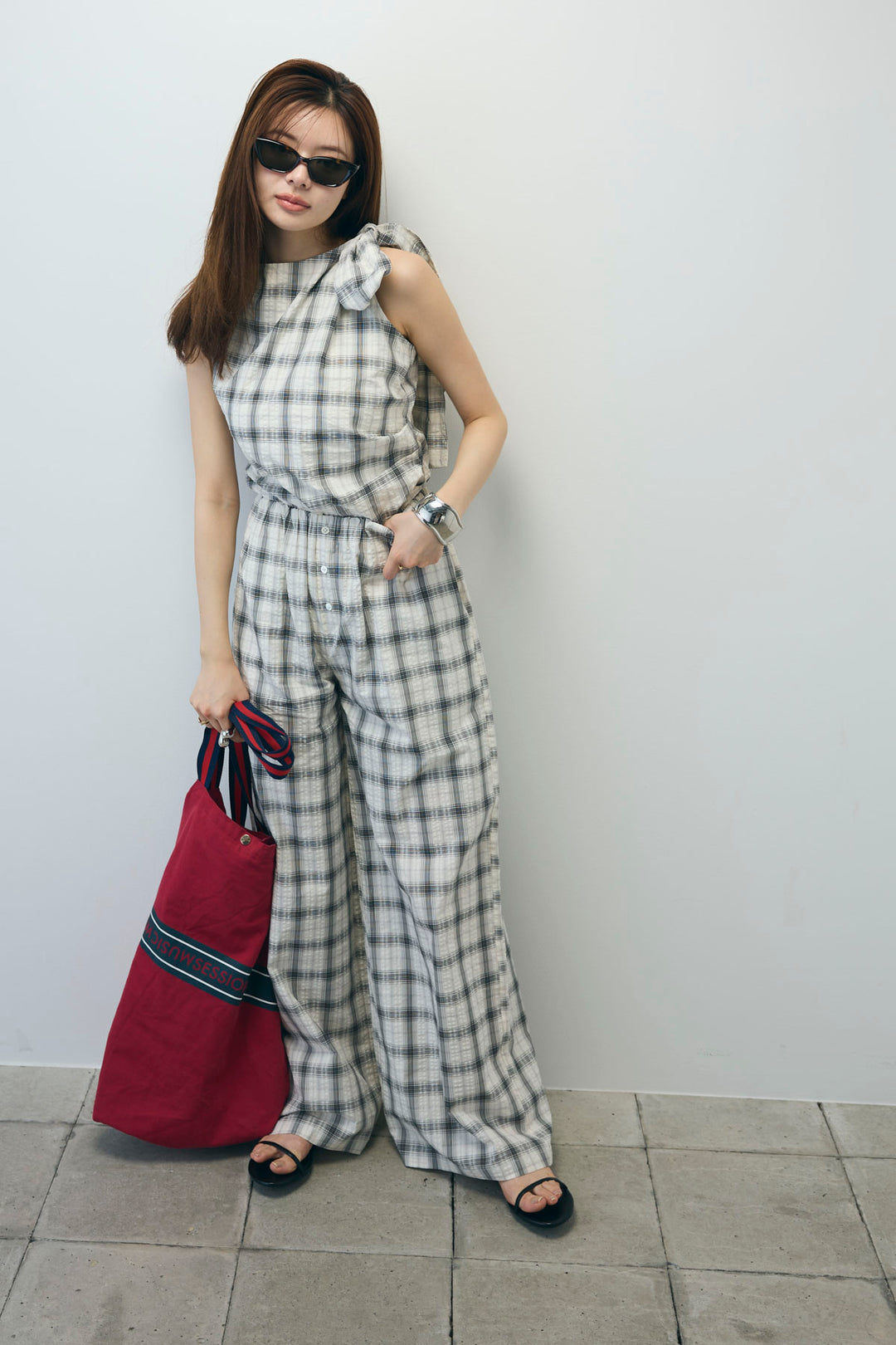 アシンメトリー肩リボンセットアップ