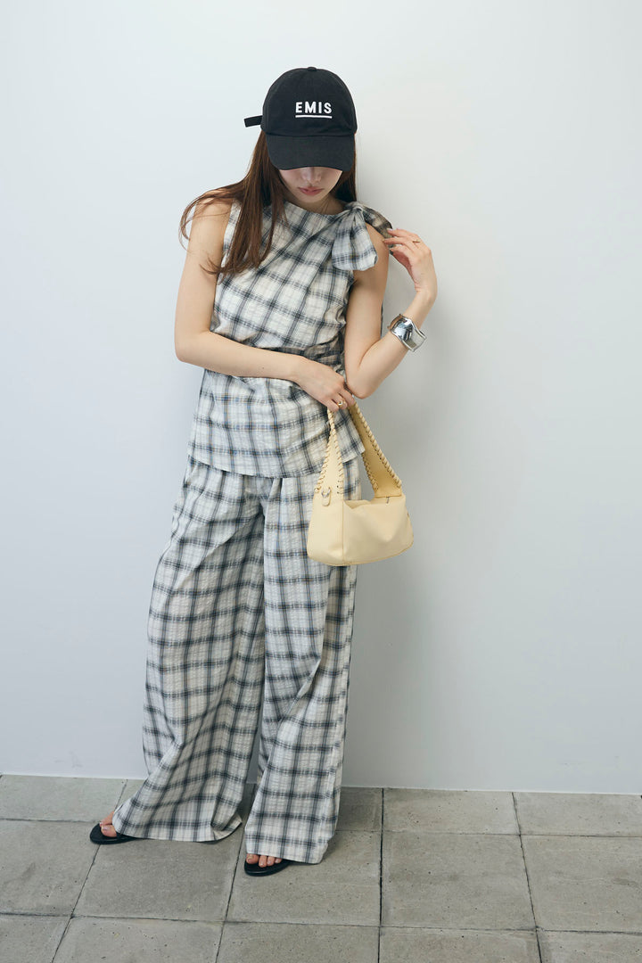 アシンメトリー肩リボンセットアップ