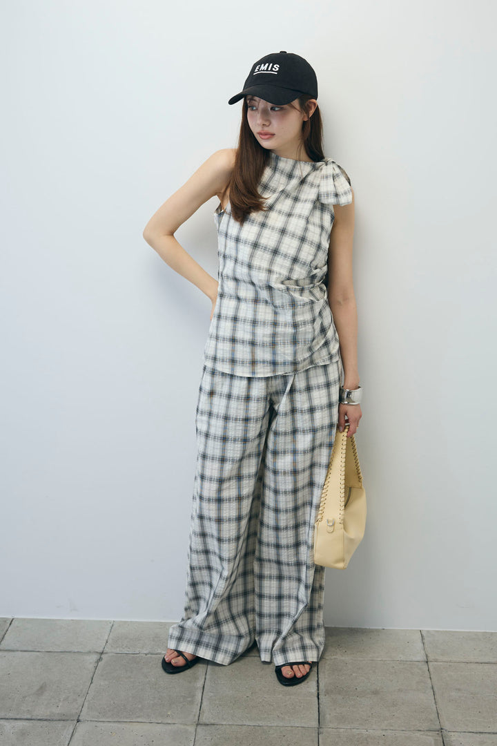 アシンメトリー肩リボンセットアップ