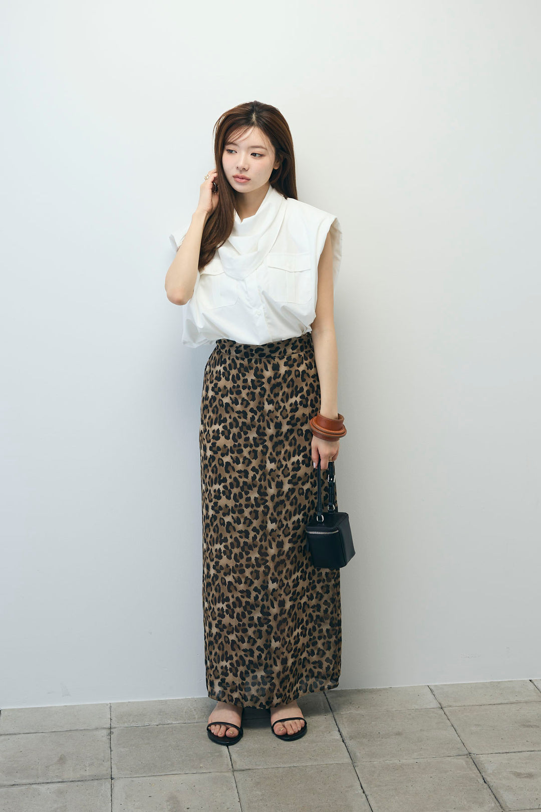 [予約/SET]スカーフ付きボックスシャツ+レオパードシアースカート(2set)