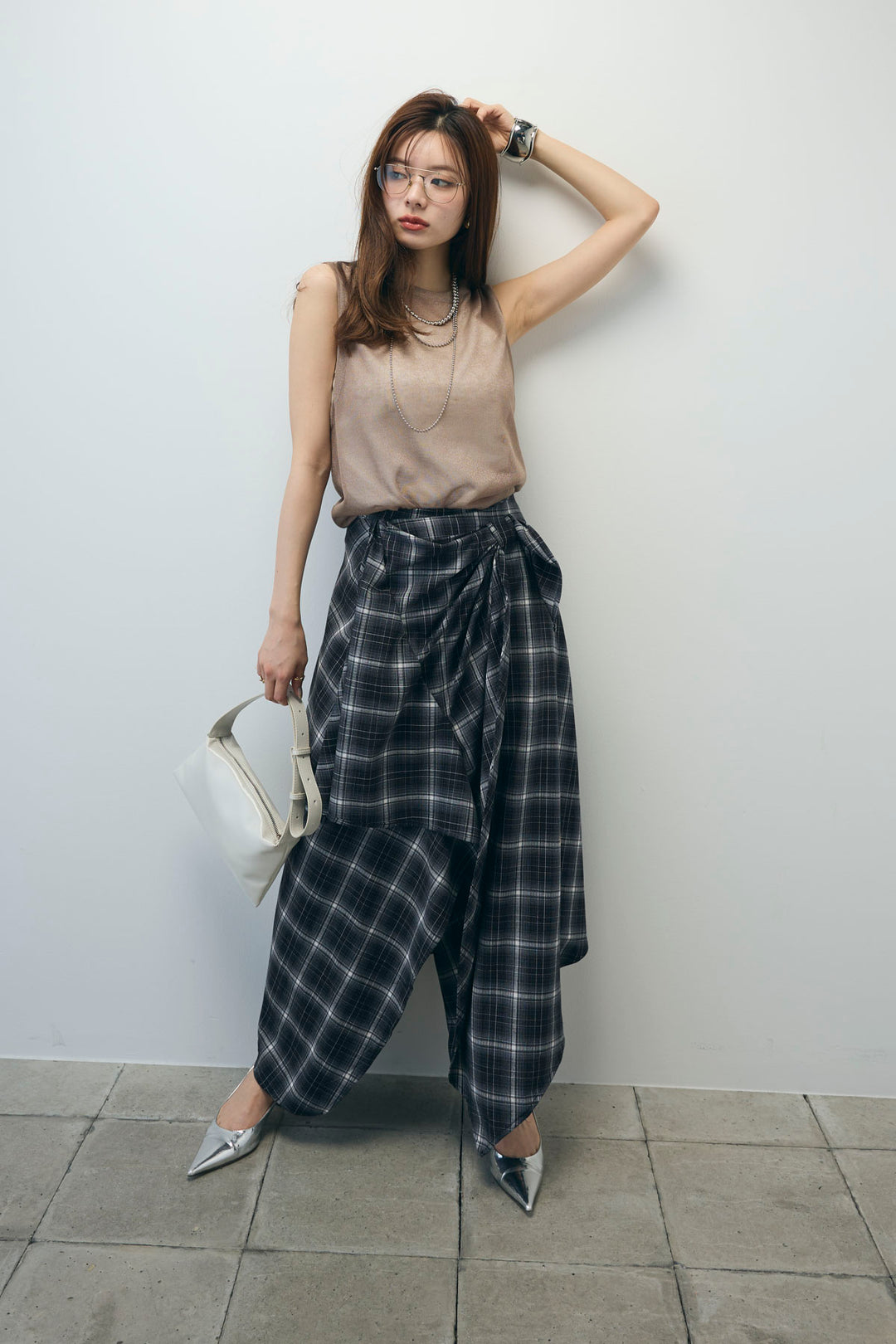 [予約/SET]シアーノースリーブニット+カップ付きホルターネックタンク+アシンメトリースカート(3set)