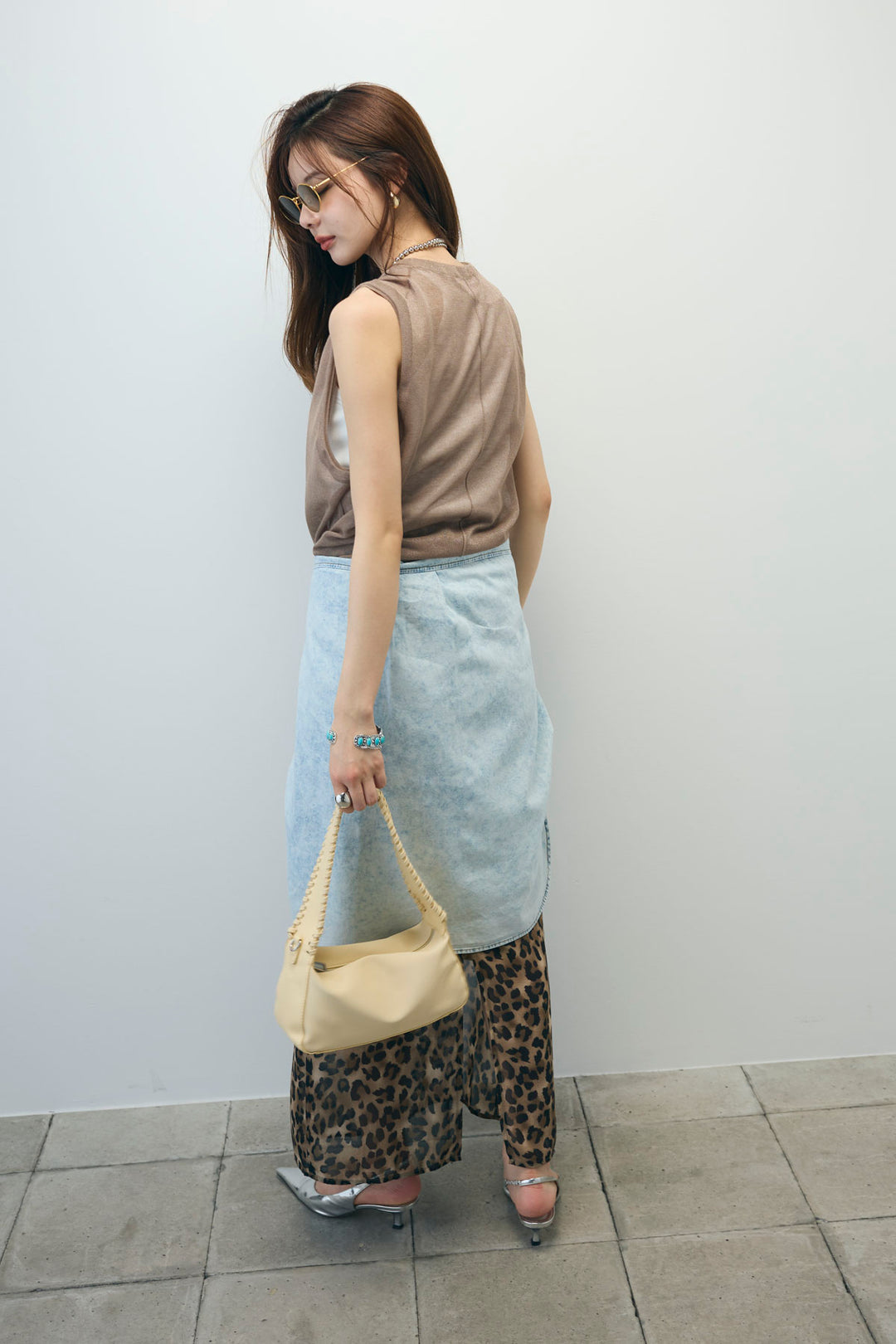 [予約/SET]デニムライクシャツ+シアーノースリーブニット+レオパードシアースカート(3set)