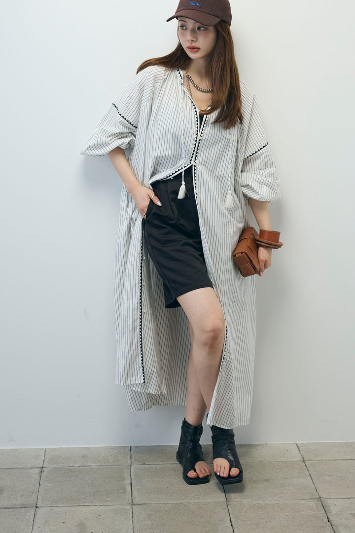 [予約]ストライプ刺繍ワンピース