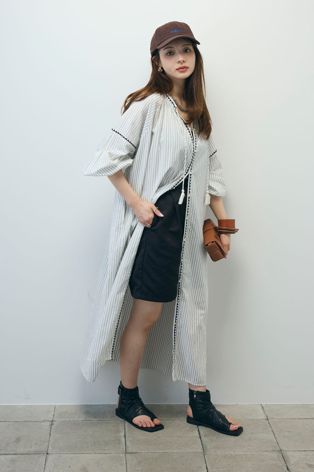 [予約]ストライプ刺繍ワンピース