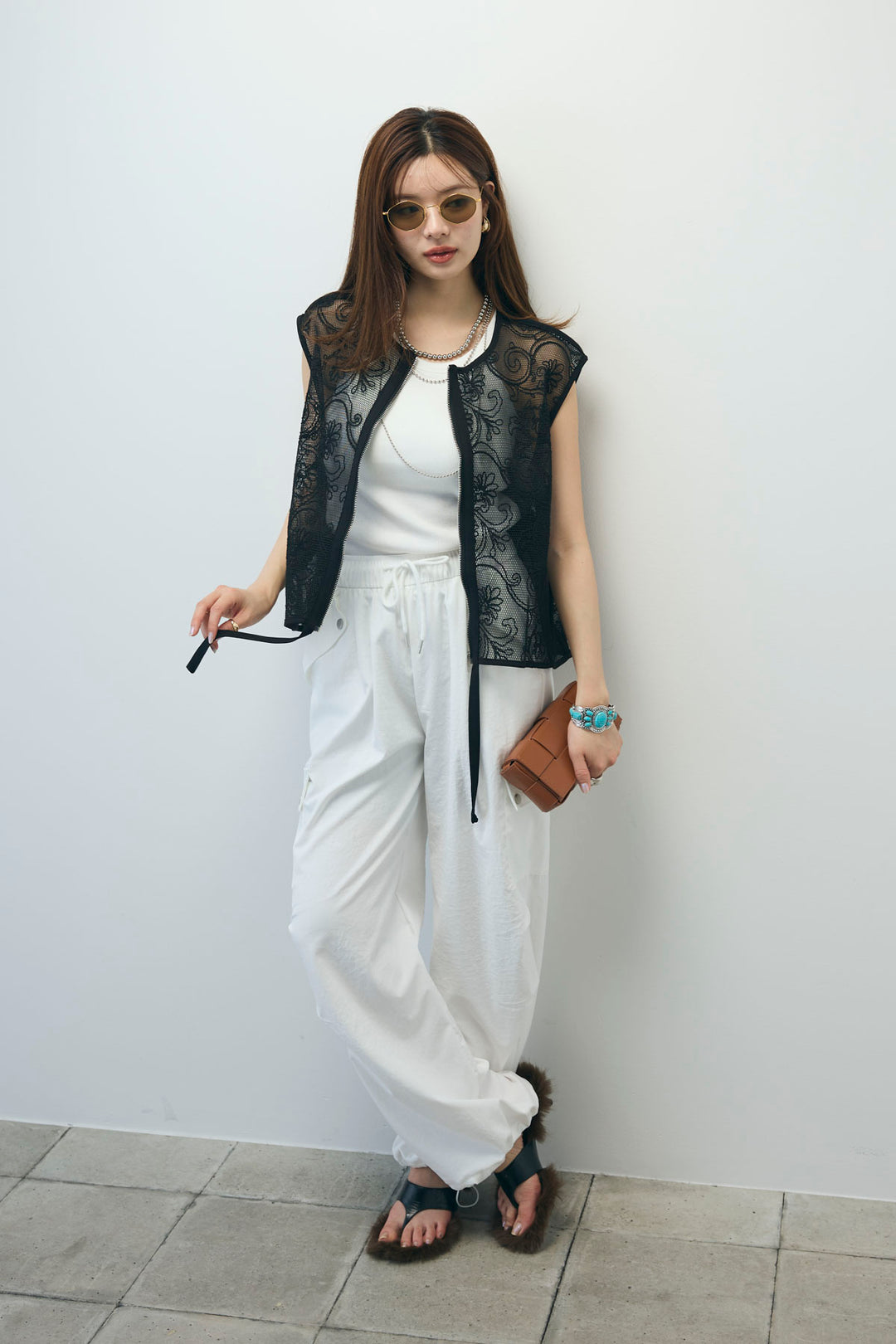 [予約/SET]シアーエンブロイダリーZIPトップス+カップ付きホルターネックタンク+カーゴパンツ(3set)