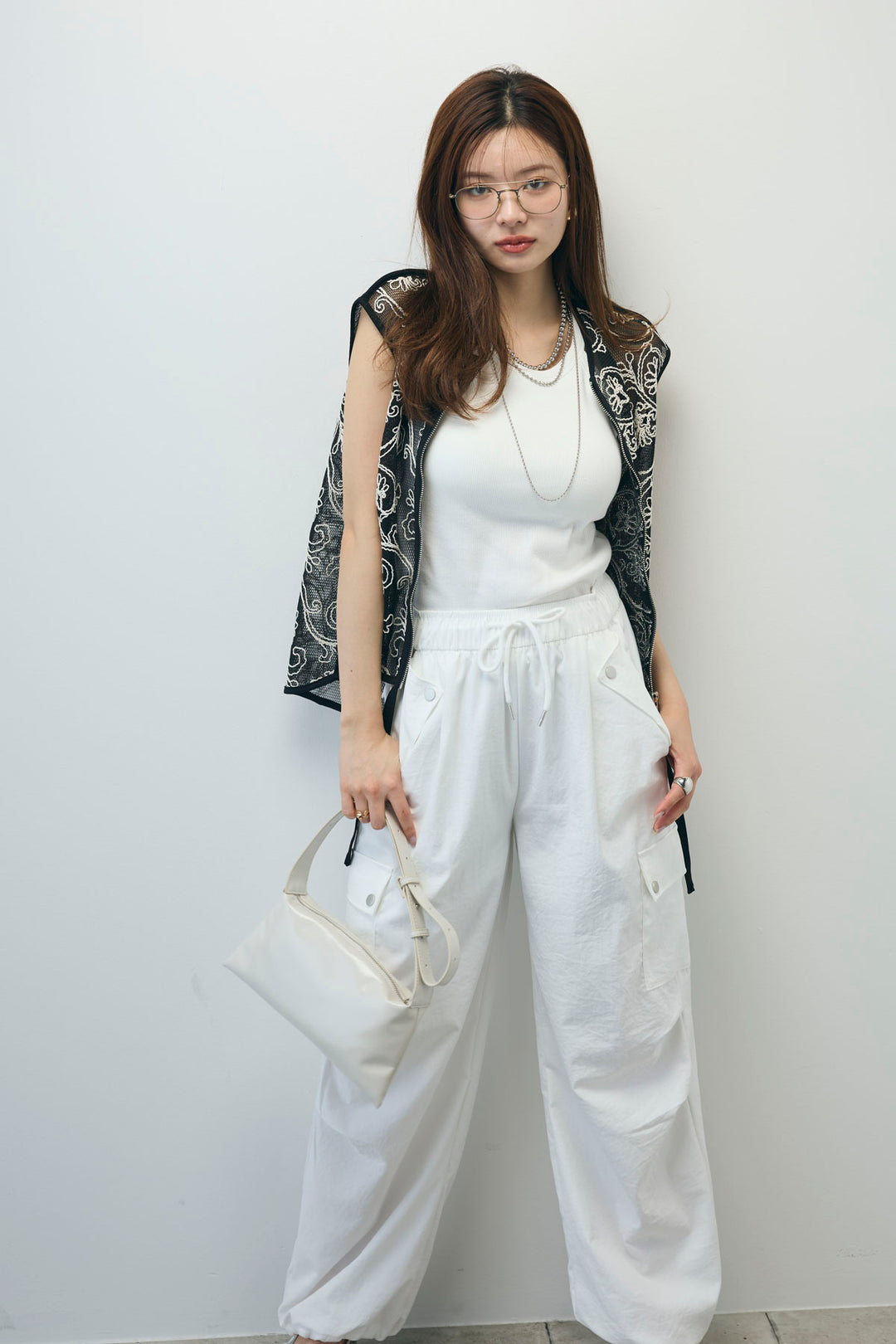 [予約/SET]シアーエンブロイダリーZIPトップス+カップ付きホルターネックタンク+カーゴパンツ(3set)