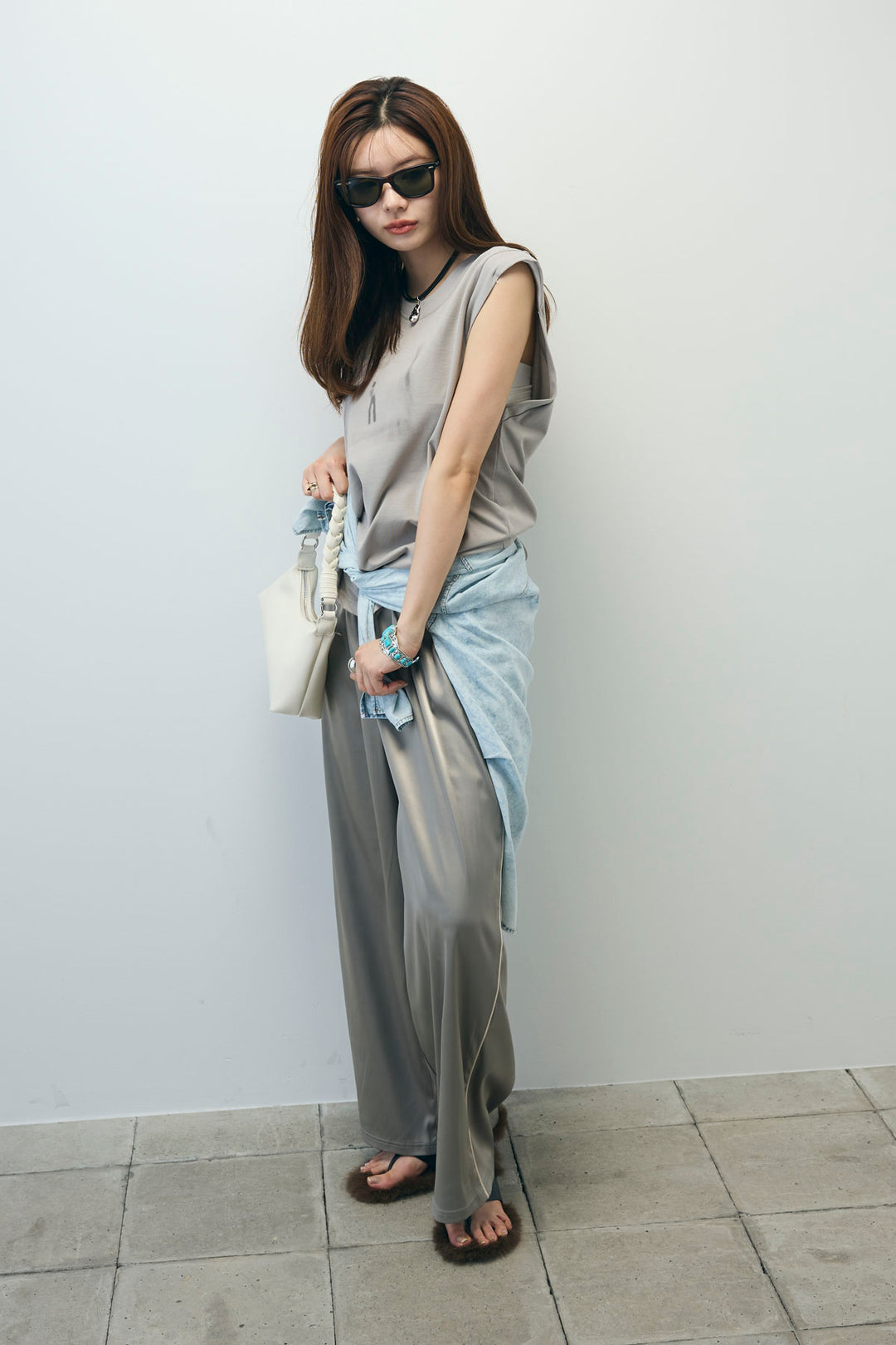 [予約/SET]バックオープンフォトT+サイドラインサテンパンツ(2set)