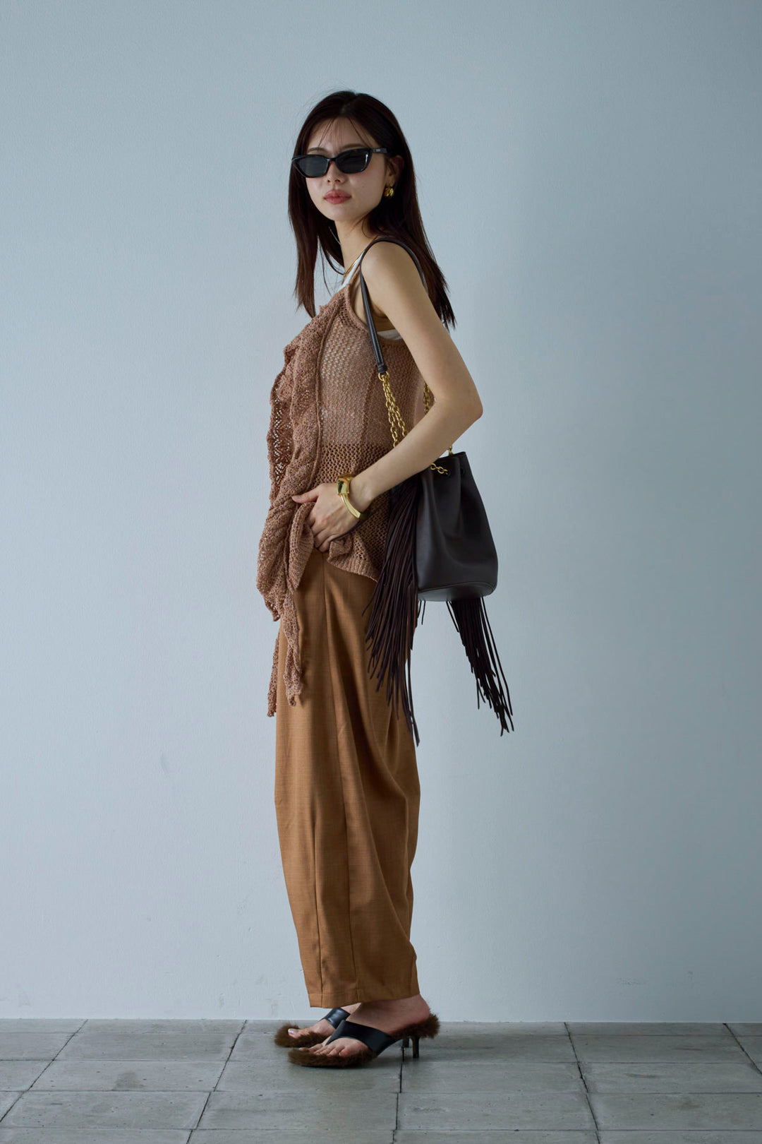 [予約/SET]メッシュフリルニットキャミ+カーブパンツ(2set)